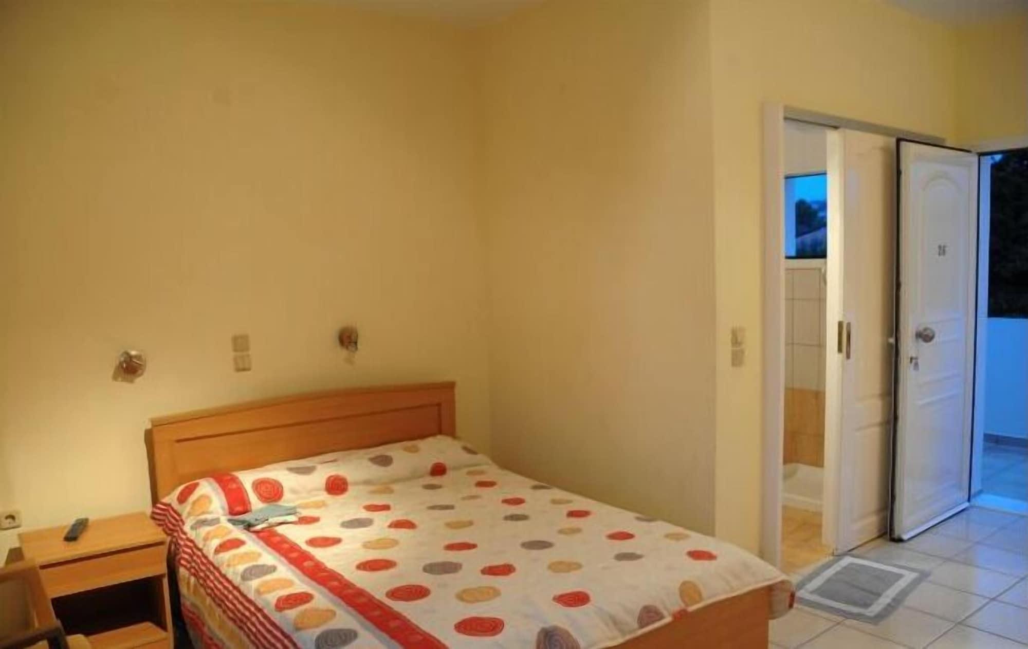Livathos  Helena'S Studios المظهر الخارجي الصورة