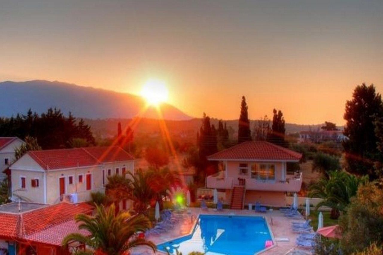 Livathos  Helena'S Studios المظهر الخارجي الصورة